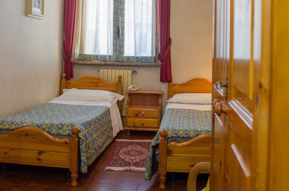 Hotel Stelvio Варезе Экстерьер фото
