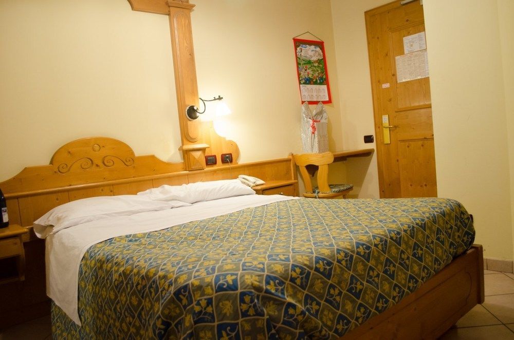 Hotel Stelvio Варезе Экстерьер фото