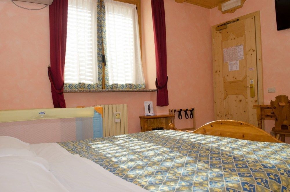 Hotel Stelvio Варезе Экстерьер фото