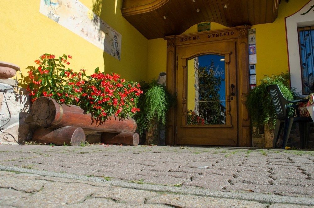 Hotel Stelvio Варезе Экстерьер фото
